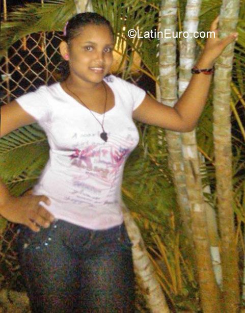 Date this exotic Venezuela girl Numar from Ciudad Guayana VE1068
