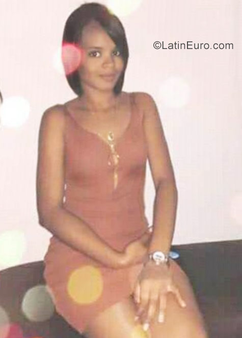 Date this georgeous Dominican Republic girl Ani from Santo Domingo DO30704