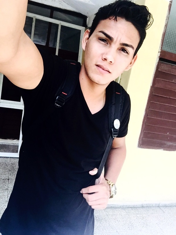 Date this exotic Cuba man Humberto Saladr from Camagüey CU163