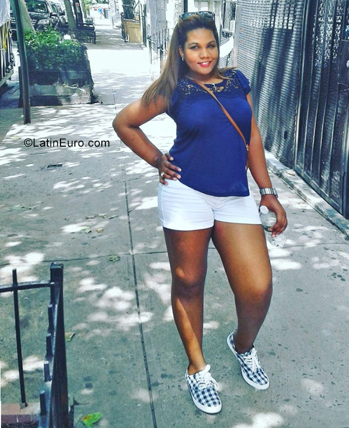 Date this young Dominican Republic girl Ruth from San cristobal DO30748