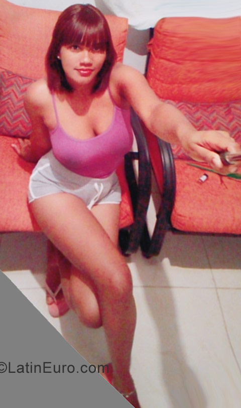 Date this hard body Dominican Republic girl Eli from Cotui DO30749