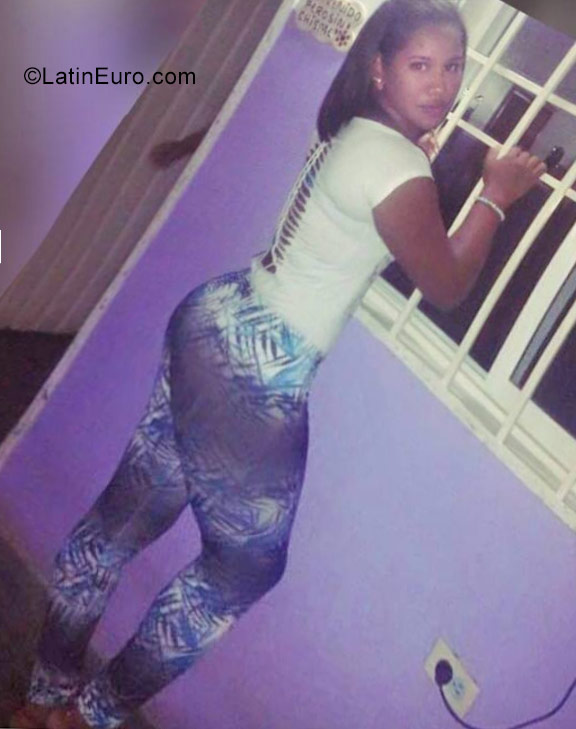 Date this good-looking Venezuela girl Oriany from Cumana VE1116