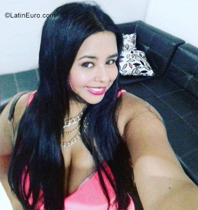 Date this exotic Colombia girl Elizabeth from Medellin CO22877