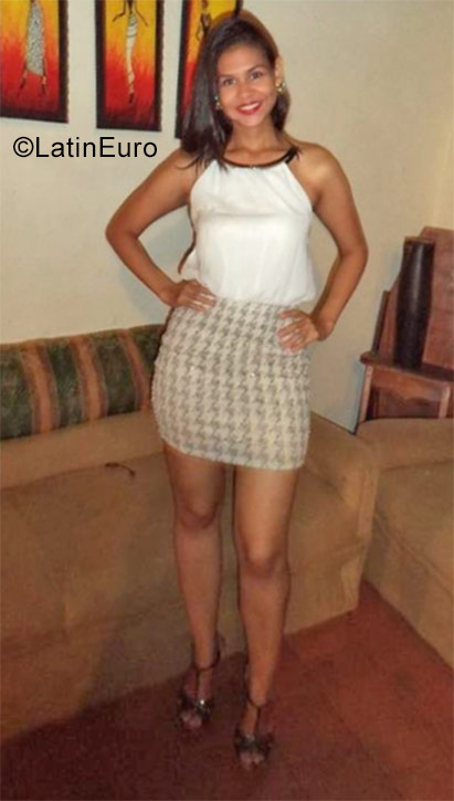 Date this foxy Venezuela girl Genesis from San Juan De Los Morros VE1183