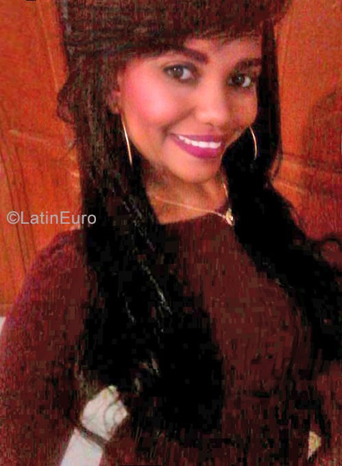 Date this good-looking Dominican Republic girl Anyeli from Santiago DO30937