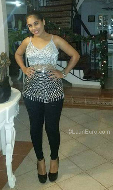 Date this lovely Dominican Republic girl Greyy from Santo Domingo DO30962