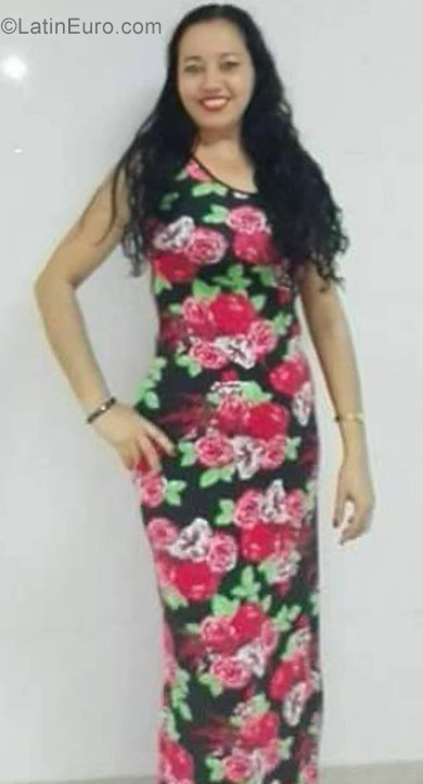 Date this beautiful Colombia girl Milasf from Barranquilla CO22946