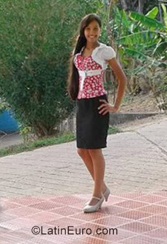 Date this young Venezuela girl Scarleth from Barquisimeto VE1204