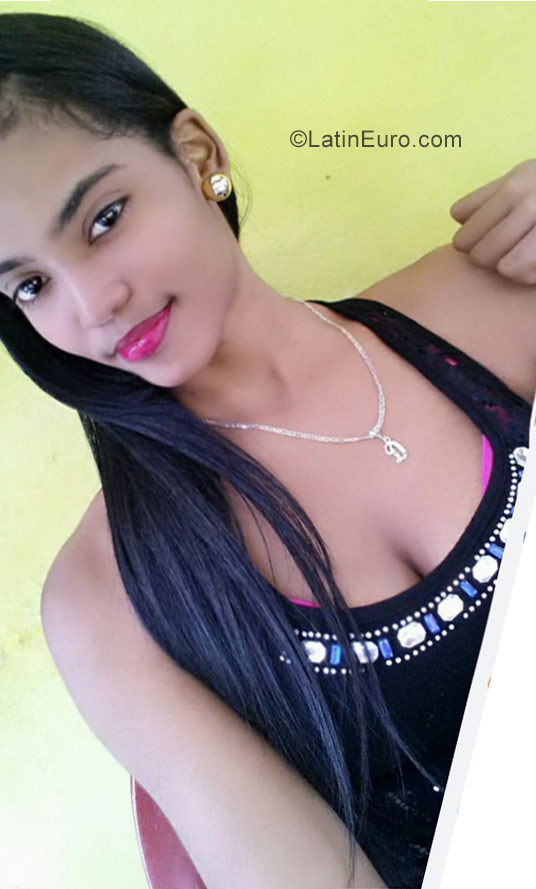 Date this passionate Dominican Republic girl Miosoty from Santo Domingo DO30994