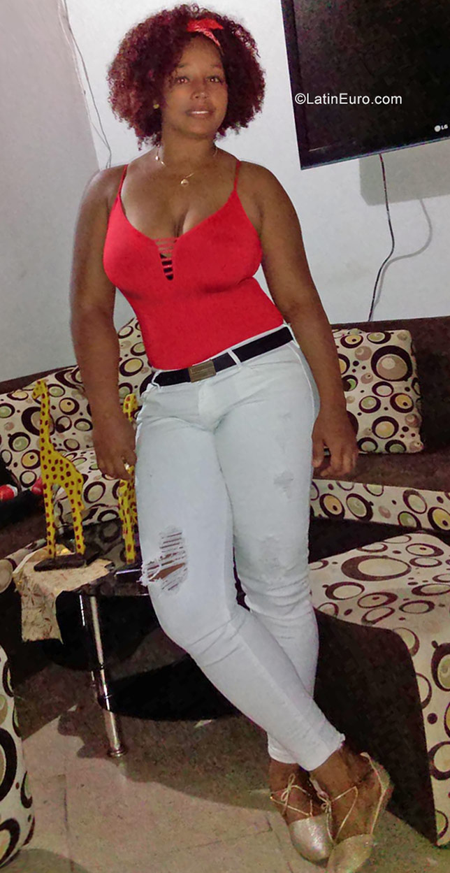 Date this delightful Colombia girl Anyi from Medellin CO22992