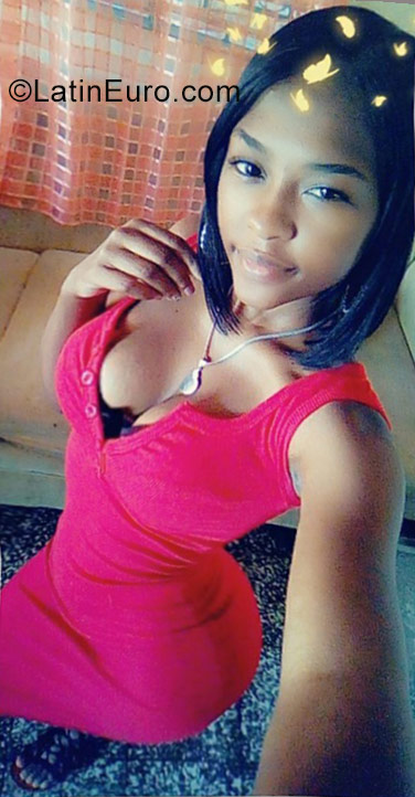 Date this lovely Dominican Republic girl Yovanna from Santo Domingo DO31022