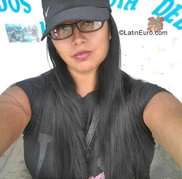 Date this delightful Peru girl Silvia from Lima PE1189