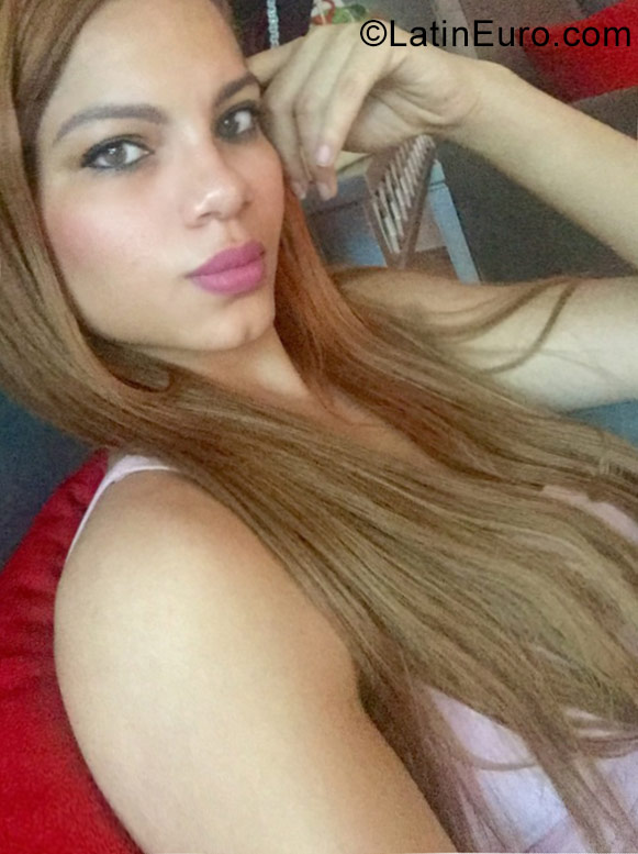 Date this charming Dominican Republic girl Sofia from Santo Domingo DO31045