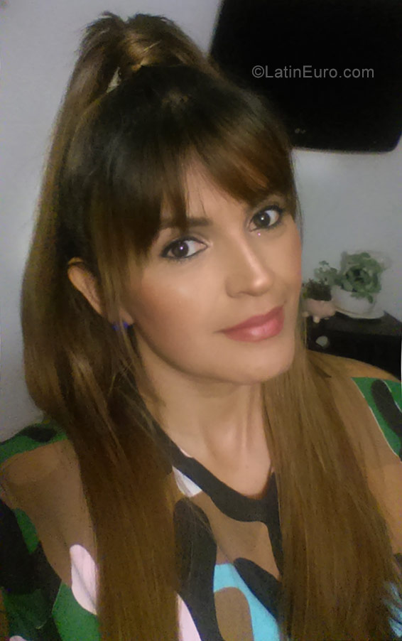 Date this cute Colombia girl Paulina from Medellin CO23029
