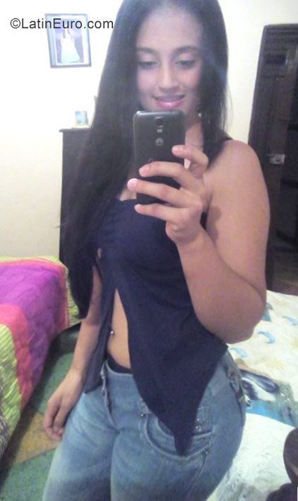 Date this pretty Colombia girl Yuliana from Medellin CO23036