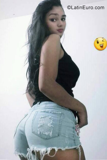 Date this funny Colombia girl Kateine from Medellin CO23055