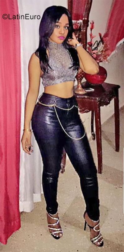 Date this delightful Dominican Republic girl Ashanty from Bonao DO31205