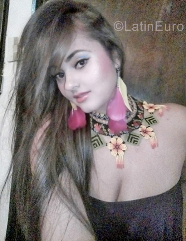 Date this funny Colombia girl Andrea from Medellin CO23130