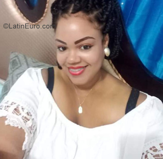 Date this fun Dominican Republic girl Esmeralda romer from Rep Dominicana DO31220