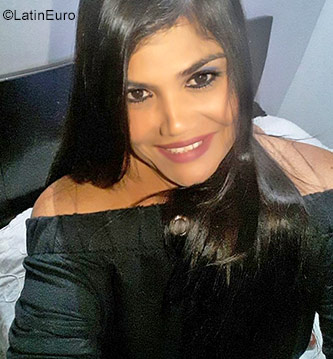Date this charming Colombia girl Derli from Medellin CO23173