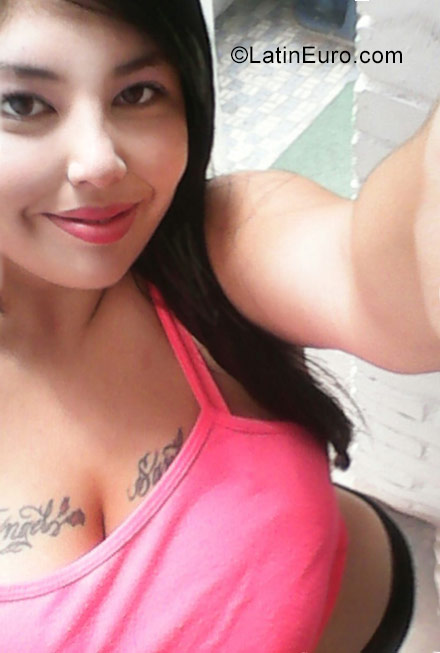 Date this delightful Colombia girl Sharon from Bogota CO23180