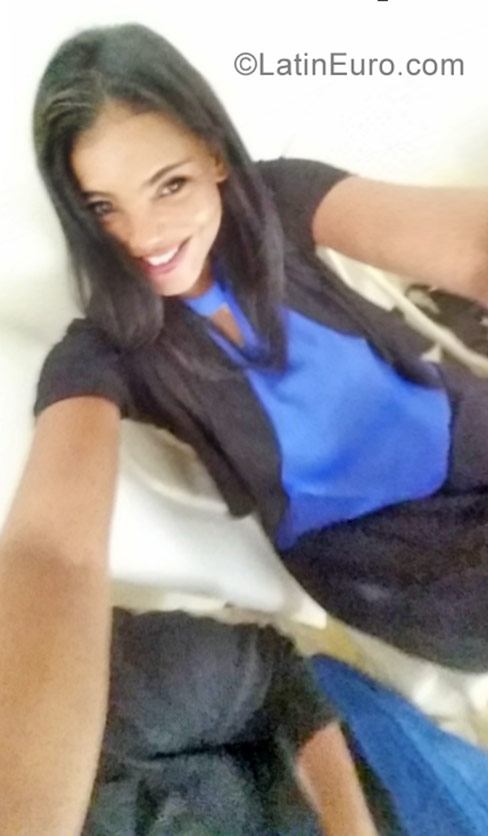 Date this athletic Dominican Republic girl Rose from Santiago DO31315