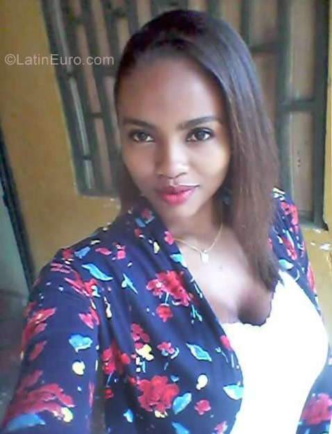 Date this happy Colombia girl Kathyn from Quibdo CO23221