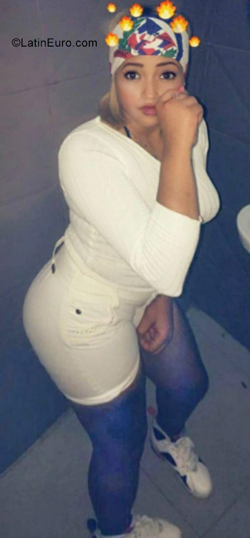 Date this fun Dominican Republic girl Kathy from Santo Domingo DO31399