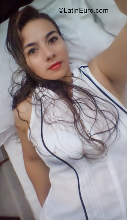 Date this exotic Colombia girl Acuariania from Bogota CO23261