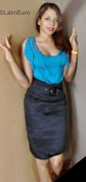 Date this charming Dominican Republic girl Sarah from Santo Domingo DO31485