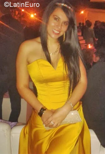 Date this gorgeous Colombia girl Laura from Villavicencio CO23302