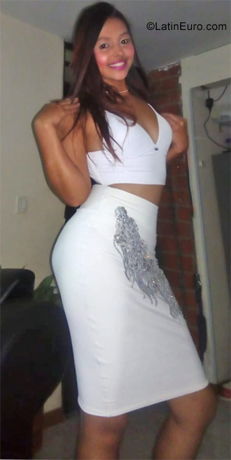 Date this athletic Colombia girl Salome from Cali CO23304