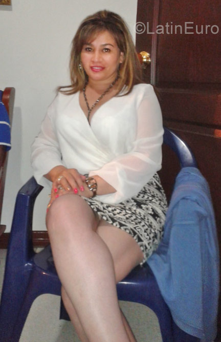 Date this young Colombia girl Judith from Bogota CO23327