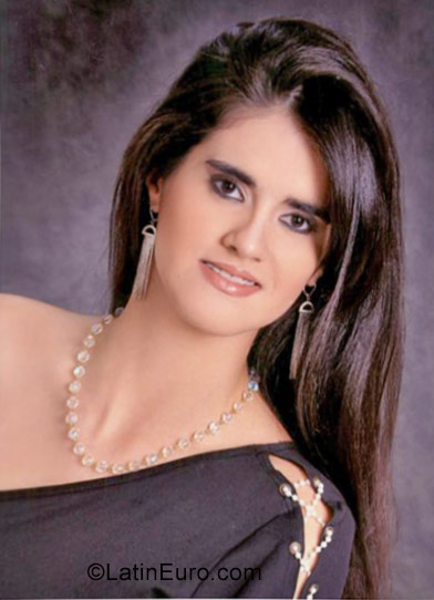 Date this georgeous Colombia girl Jessica from Barranquilla CO23335