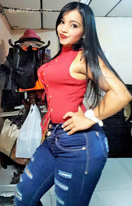 Date this voluptuous Colombia girl Stef from Barranquilla CO23336