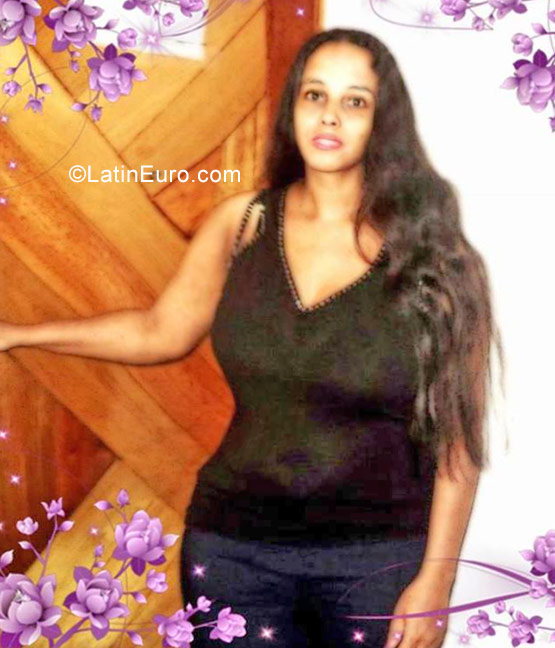 Date this voluptuous Brazil girl Marcia from Sao Paulo BR10450