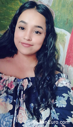 Date this hot Mexico girl Mireya from San Luis Potosi MX1559