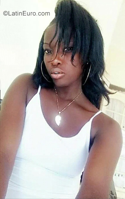 Date this passionate Jamaica girl Delisha from Kingston JM2553