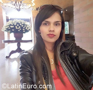 Date this cute Colombia girl Marcela from Bogota CO23441