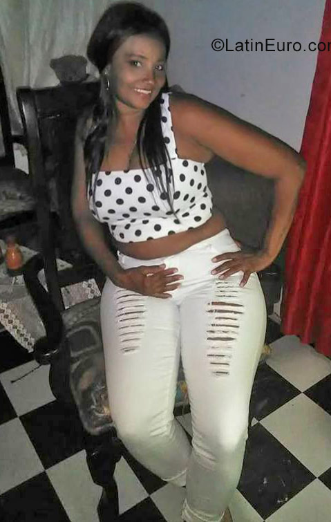 Date this sensual Dominican Republic girl Marcia from San pedro De Macoris DO31800