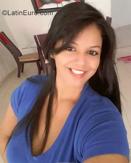 Date this cute Colombia girl Yanis from Monteria CO23551