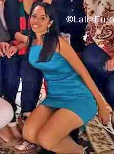 Date this funny Venezuela girl Auris from Caracas VE1434