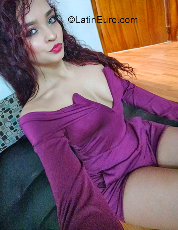Date this tall Colombia girl Luisa from Medellin CO23572
