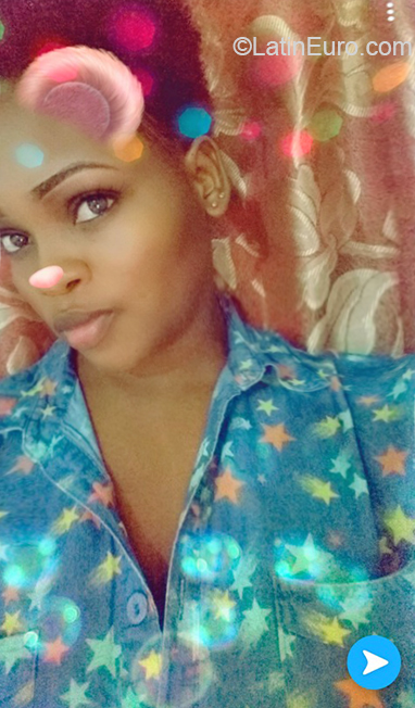 Date this attractive Jamaica girl Queen from Ocho Rios JM2587