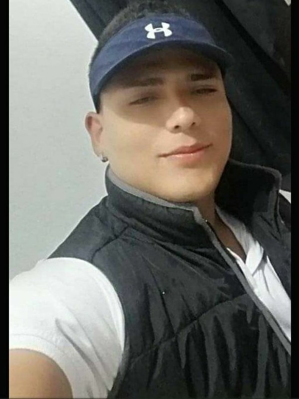 Date this hard body Colombia man Carlos andres from Medellin CO27777