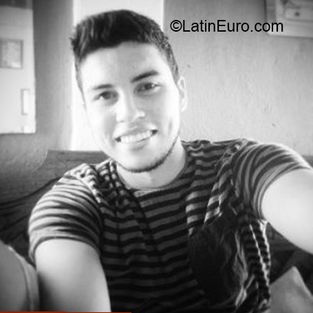 Date this lovely Colombia man Carlos from Bogota CO27991