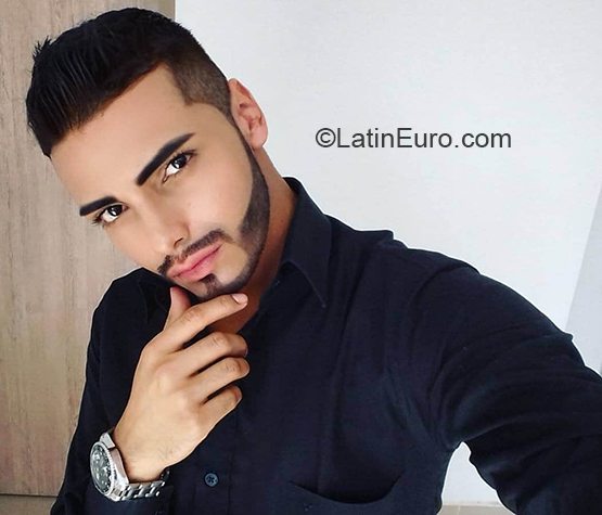Date this sensual Colombia man Julian from Pereira CO28605
