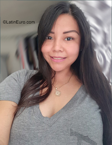 Date this foxy Mexico girl Nancy from Queretaro MX2226