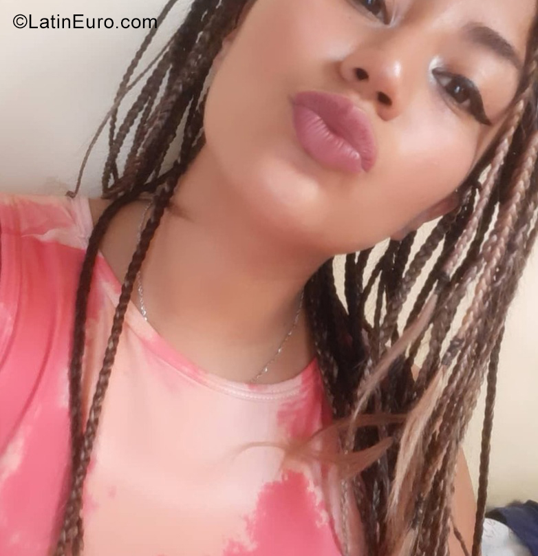 Date this attractive Peru girl Geraldine from Lima PE1865