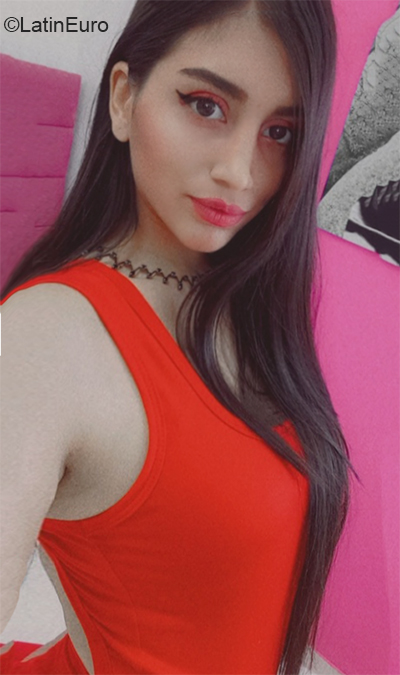 Date this foxy Colombia girl Alis from Cali CO32033